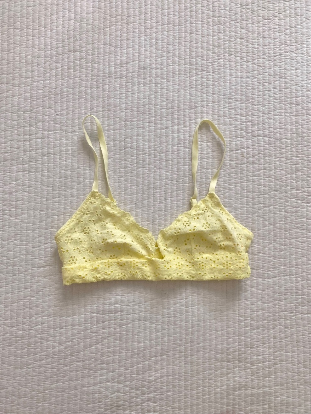Pastel yellow lace Colsie bralette